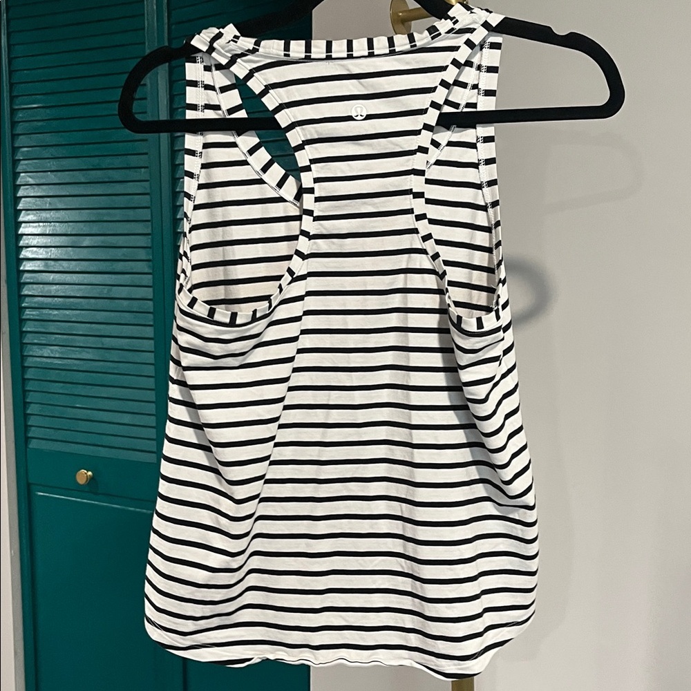 Lululemon LOVE TANK TOP - Picture 3 of 6